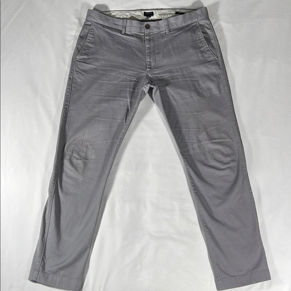 J. Crew mens grey Flex Slim fit flat front chino pants - size 37x31